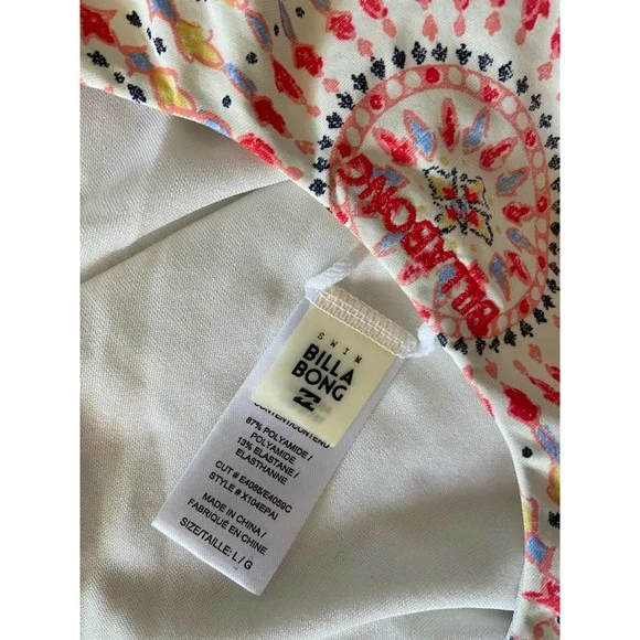 ❌ SOLD ❌ Billabong Paisley Paradise One Piece Swimsuit - Picture 7 of 7